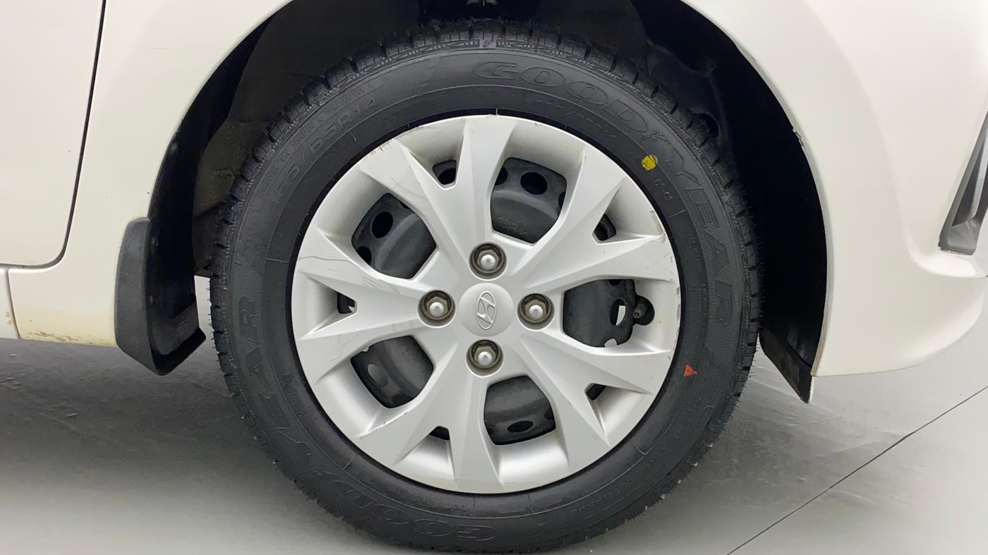 2015 Hyundai Grand i10 MAGNA 1.2 KAPPA VTVT, Petrol, Manual, 24,020 km, Right Front Wheel