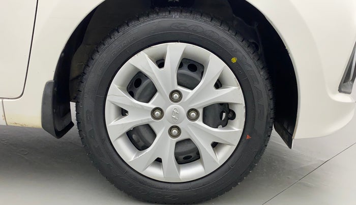 2015 Hyundai Grand i10 MAGNA 1.2 KAPPA VTVT, Petrol, Manual, 24,020 km, Right Front Wheel