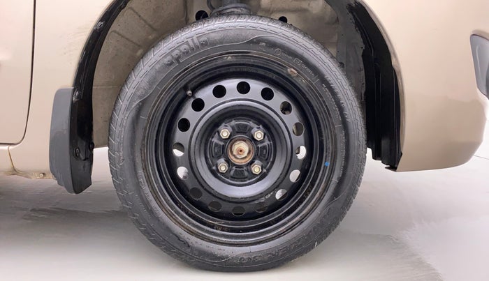 2013 Maruti Wagon R 1.0 VXI, Petrol, Manual, 22,080 km, Right Front Wheel