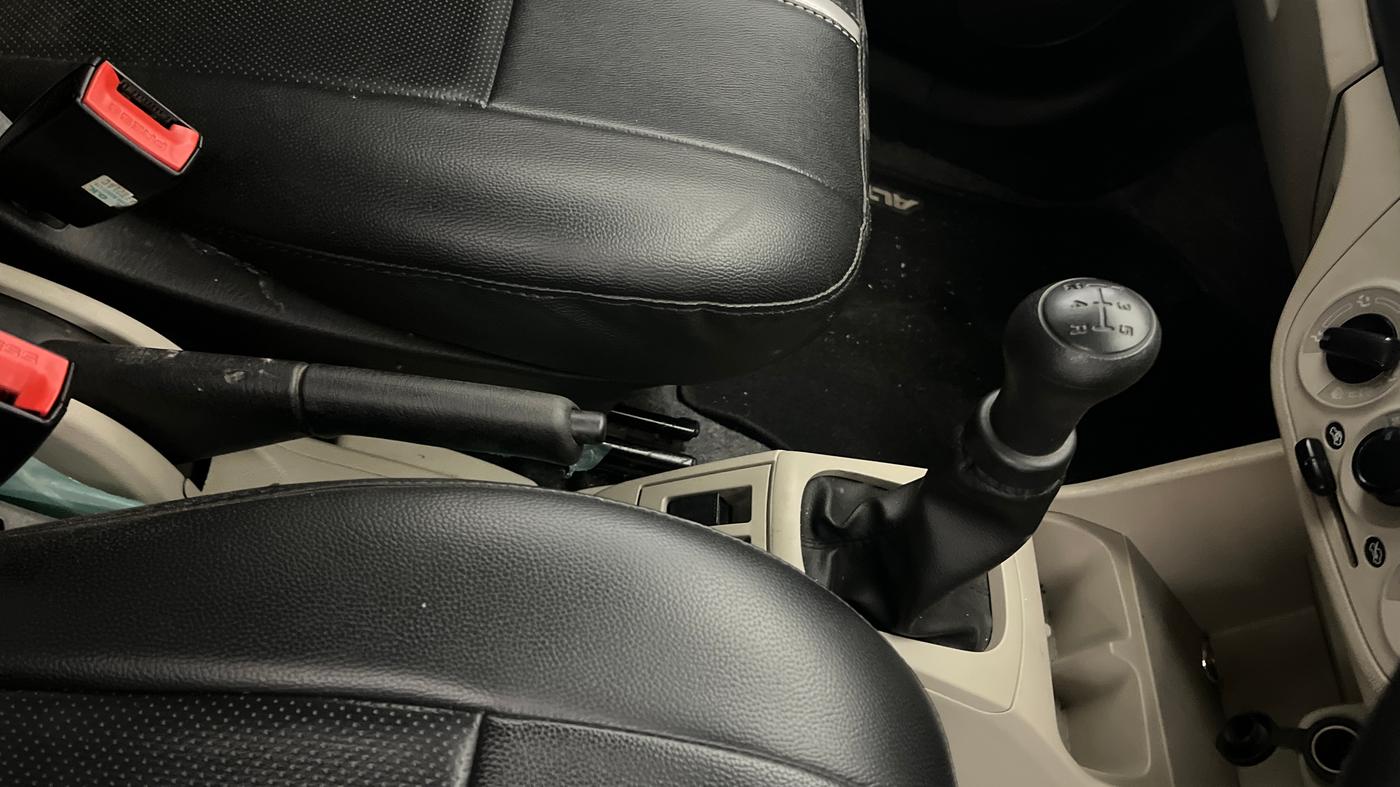 2021 Maruti Alto VXI, Petrol, Manual, 9,205 km, Gear Lever