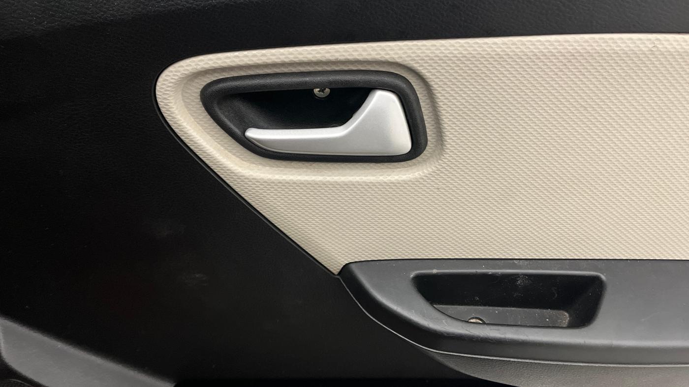 2021 Maruti Alto VXI, Petrol, Manual, 9,205 km, Driver Side Door Panels Control