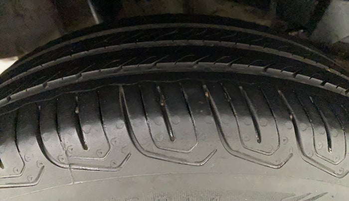 2022 Tata TIGOR XZ PLUS CNG, CNG, Manual, 23,518 km, Right Rear Tyre Tread