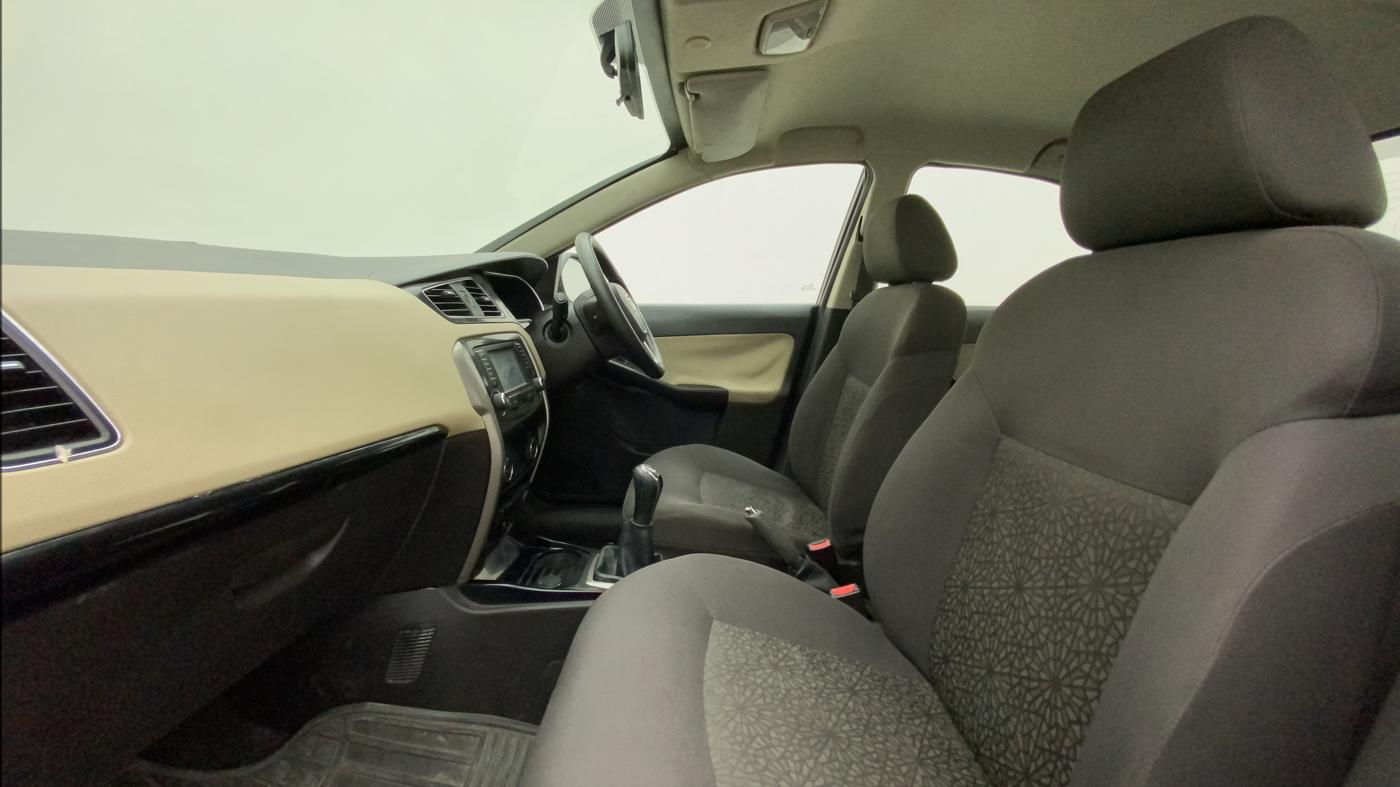 2014 Tata Zest XT PETROL, Petrol, Manual, 86,219 km, Right Side Front Door Cabin