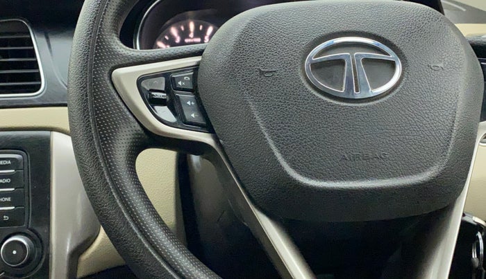 2014 Tata Zest XT PETROL, Petrol, Manual, 86,219 km, Steering wheel - Sound system control has minor damage