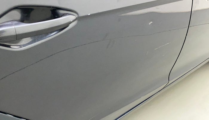 2014 Tata Zest XT PETROL, Petrol, Manual, 86,219 km, Right rear door - Slightly dented