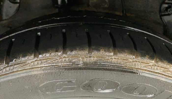 2014 Tata Zest XT PETROL, Petrol, Manual, 86,219 km, Right Rear Tyre Tread