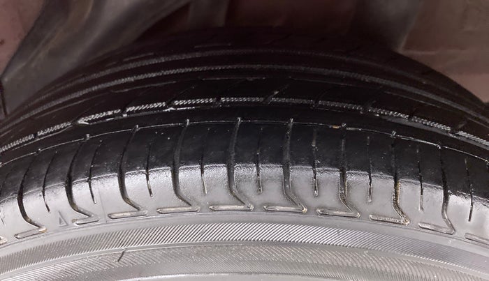 2012 Honda Brio S MT, Petrol, Manual, 69,408 km, Left Rear Tyre Tread