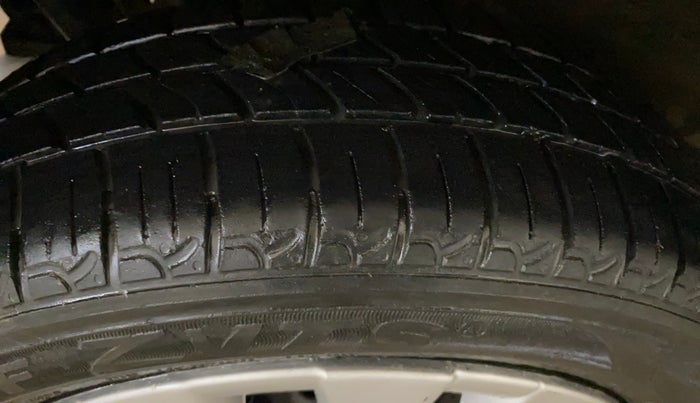 2014 Maruti Wagon R 1.0 VXI, Petrol, Manual, 64,178 km, Right Rear Tyre Tread
