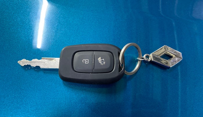 2025 Renault Kwid RXL(O) 1.0L AMT, Petrol, Automatic, 4,793 km, Key Close Up