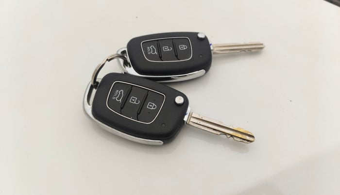 2016 Hyundai Creta S 1.6 PETROL, Petrol, Manual, 36,363 km, Key Close Up