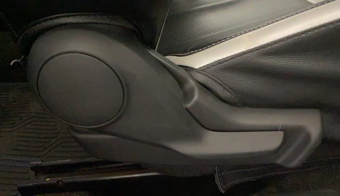 2017 Maruti Baleno DELTA PETROL 1.2, Petrol, Manual, 83,418 km, Driver Side Adjustment Panel