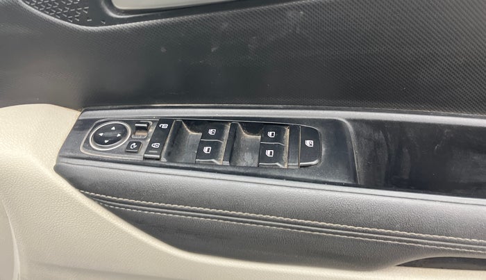 2022 KIA SONET HTX ANNIVERSARY EDITION 1.5, Diesel, Manual, 89,765 km, Driver Side Door Panels Control