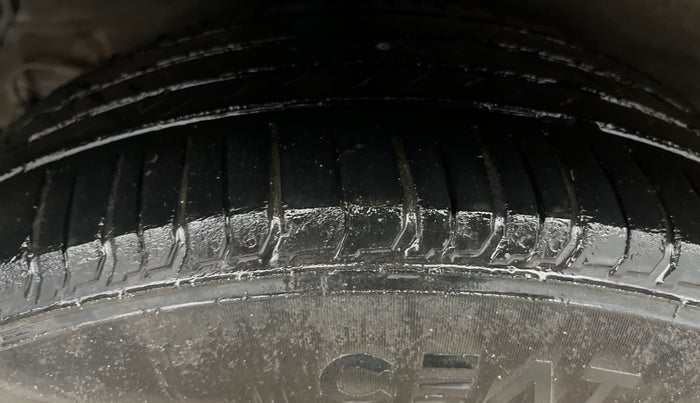 2022 KIA SONET HTX ANNIVERSARY EDITION 1.5, Diesel, Manual, 89,765 km, Right Rear Tyre Tread