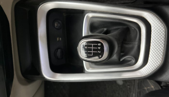 2022 KIA SONET HTX ANNIVERSARY EDITION 1.5, Diesel, Manual, 89,765 km, Gear Lever