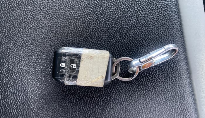 2023 Maruti Swift ZXI CNG, CNG, Manual, 28,512 km, Key Close Up