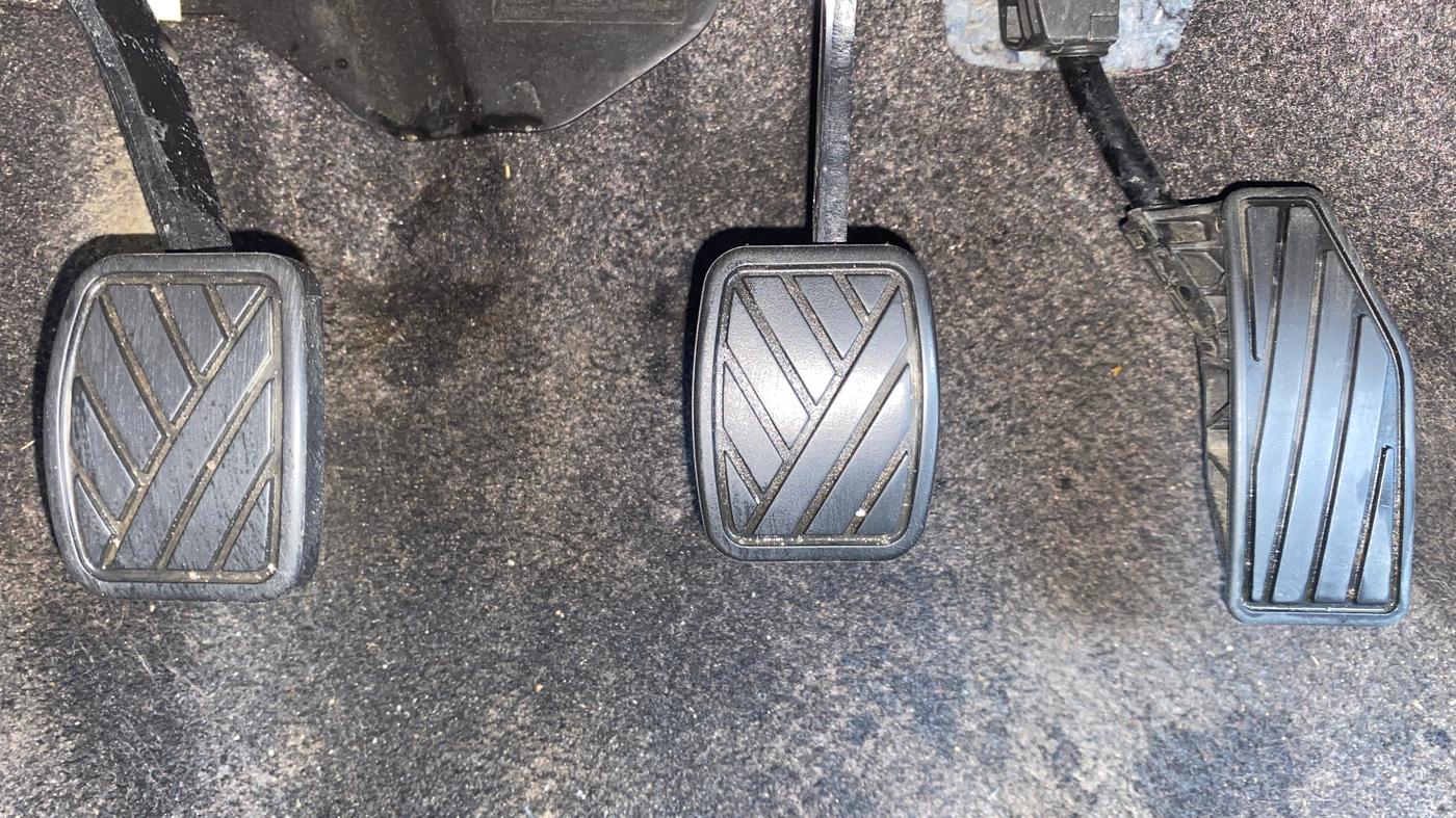 2023 Maruti Swift ZXI CNG, CNG, Manual, 28,512 km, Pedals