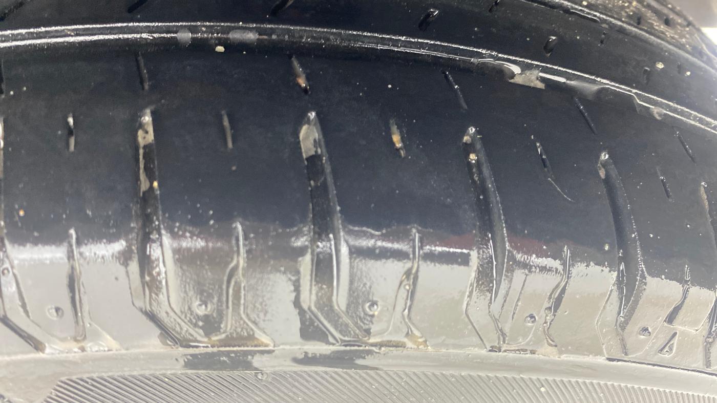 2023 Maruti Swift ZXI CNG, CNG, Manual, 28,512 km, Left Rear Tyre Tread