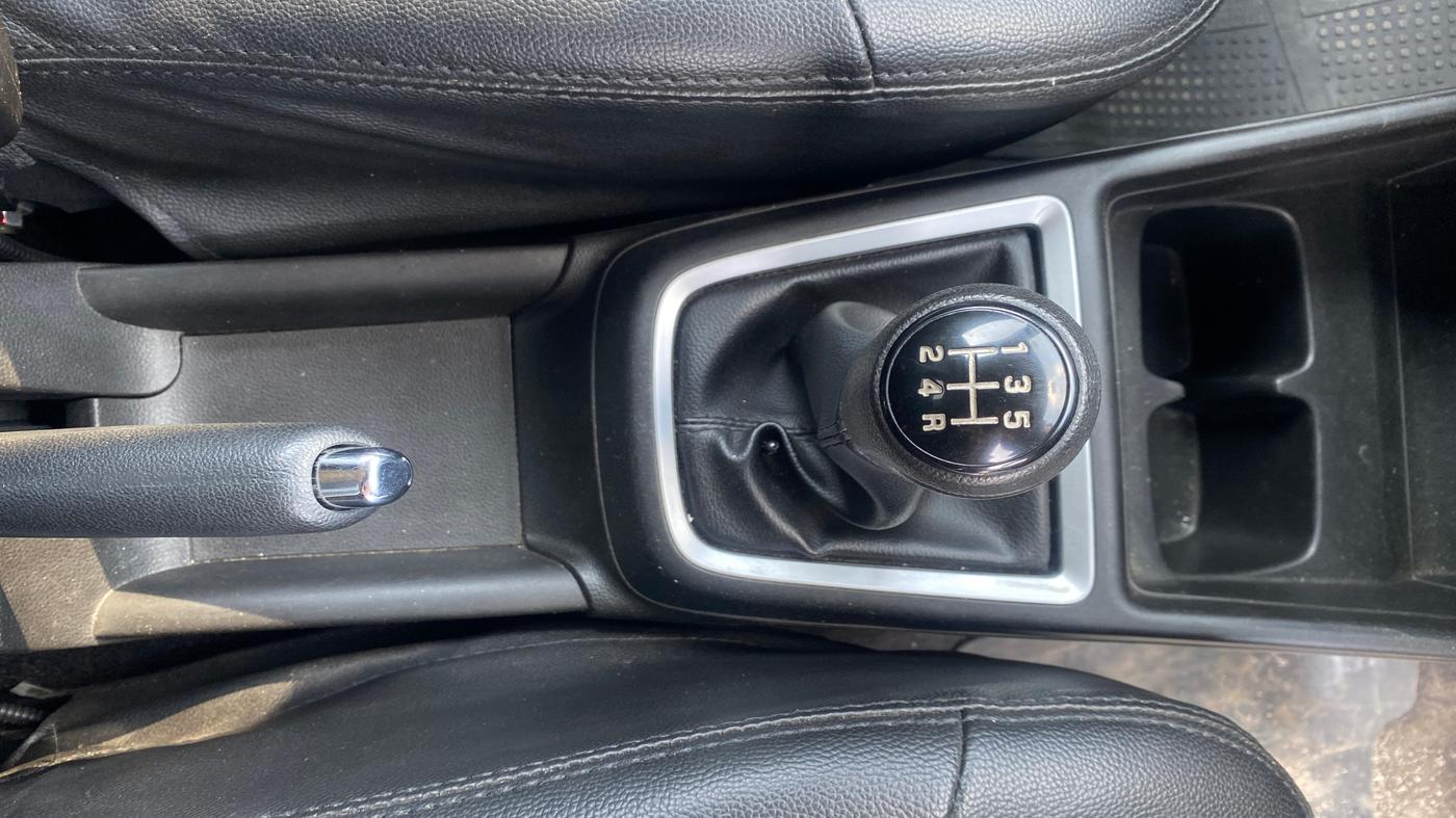 2023 Maruti Swift ZXI CNG, CNG, Manual, 28,512 km, Gear Lever