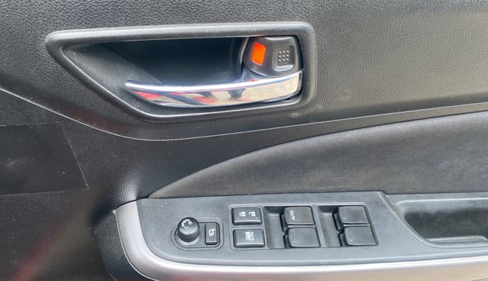 2023 Maruti Swift ZXI CNG, CNG, Manual, 28,512 km, Driver Side Door Panels Control