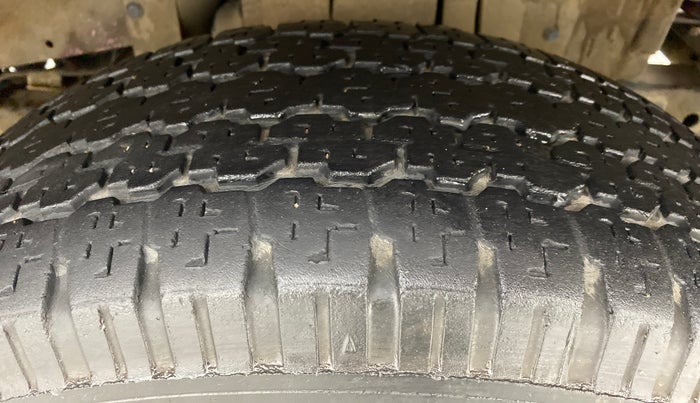 2016 Mahindra Thar CRDE 4X4 BS IV, Diesel, Manual, 46,599 km, Right Front Tyre Tread