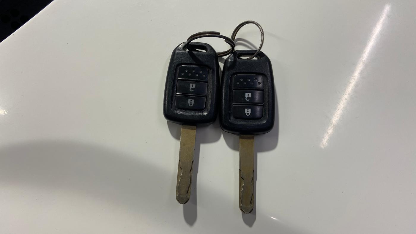 2015 Honda City 1.5L I-VTEC SV, Petrol, Manual, 1,12,640 km, Key Close Up