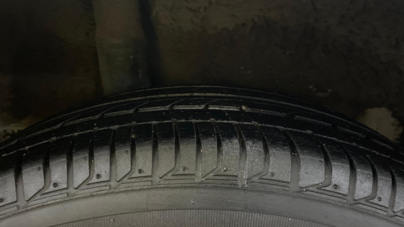 2015 Honda City 1.5L I-VTEC SV, Petrol, Manual, 1,12,640 km, Right Rear Tyre Tread