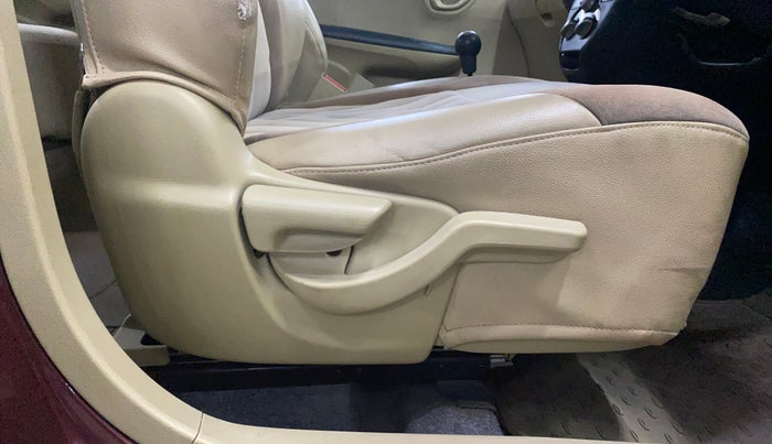 2014 Honda Amaze 1.5L I-DTEC SX, Diesel, Manual, 46,465 km, Driver Side Adjustment Panel