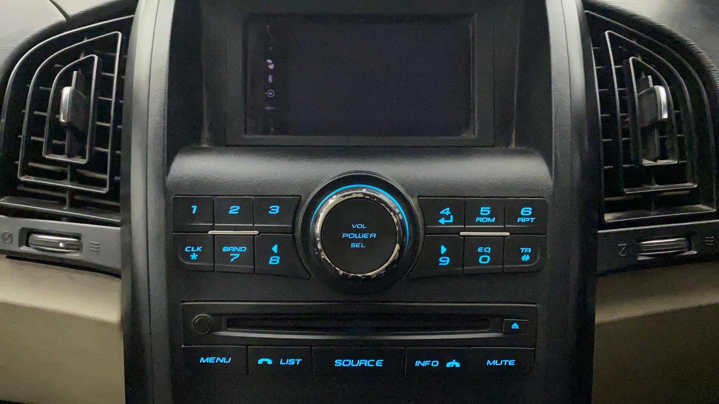2017 Mahindra XUV500 W4, Diesel, Manual, 58,144 km, Infotainment System