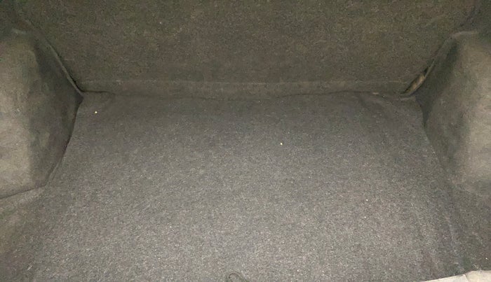 2013 Maruti Swift Dzire VXI, Petrol, Manual, 97,902 km, Boot Inside