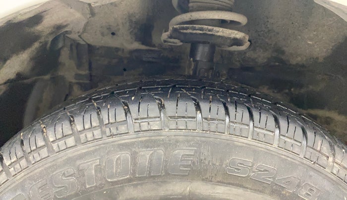 2013 Maruti Swift Dzire VXI, Petrol, Manual, 97,902 km, Left Front Tyre Tread