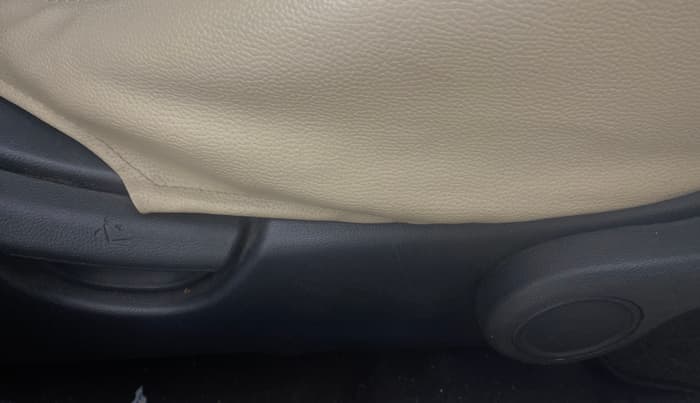 2016 Hyundai Xcent S 1.2, Petrol, Manual, 48,618 km, Driver Side Adjustment Panel