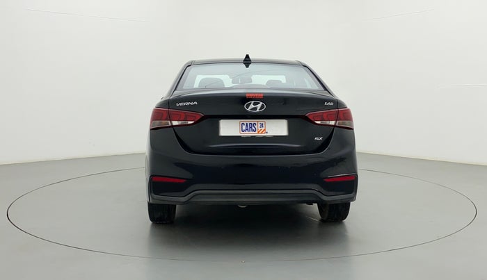2018 Hyundai Verna 1.6 SX (O) CRDI MT, Diesel, Manual, 30,519 km, Back/Rear