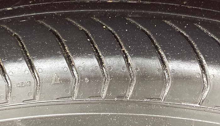 2013 Ford Ecosport TITANIUM 1.5L PETROL AT, Petrol, Automatic, 51,237 km, Left Rear Tyre Tread