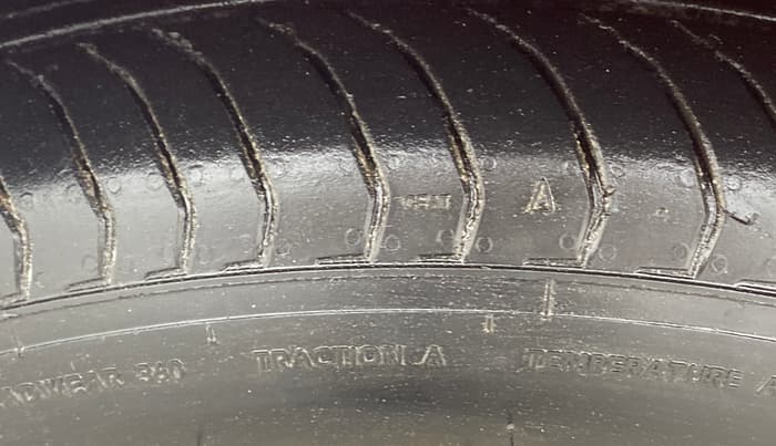 2013 Ford Ecosport TITANIUM 1.5L PETROL AT, Petrol, Automatic, 51,237 km, Left Front Tyre Tread