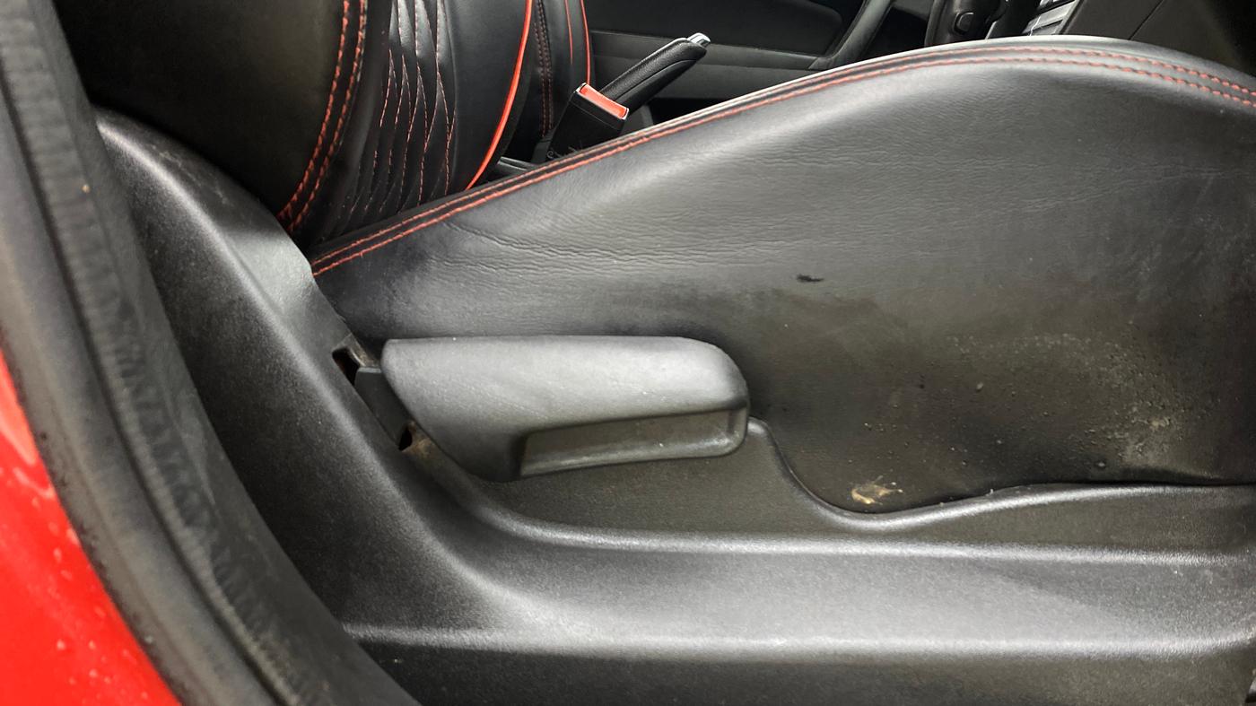 2021 Maruti Vitara Brezza VXI AT SHVS, Petrol, Automatic, 65,953 km, Driver Side Adjustment Panel