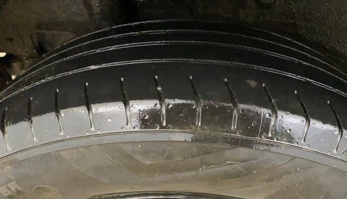 2024 Hyundai VENUE SX 1.2 PETROL, Petrol, Manual, 40,251 km, Right Rear Tyre Tread