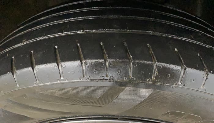 2024 Hyundai VENUE SX 1.2 PETROL, Petrol, Manual, 40,251 km, Right Front Tyre Tread