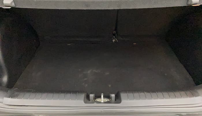 2024 Hyundai VENUE SX 1.2 PETROL, Petrol, Manual, 40,251 km, Boot Inside