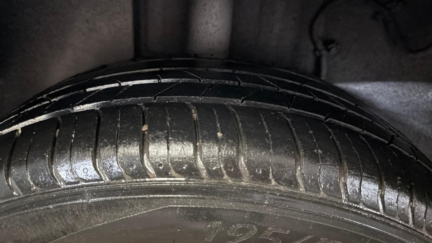 2021 Tata ALTROZ XM PLUS PETROL, Petrol, Manual, 51,469 km, Right Rear Tyre Tread