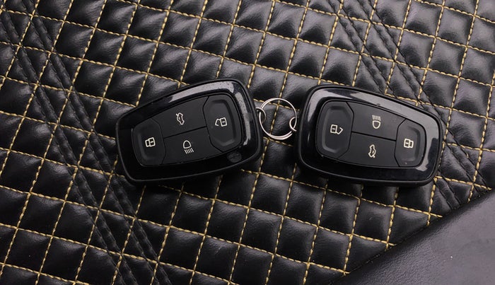 2023 Tata ALTROZ XZA, Petrol, Automatic, 20,744 km, Key Close Up