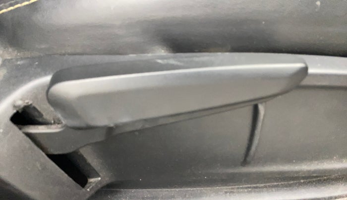 2023 Tata ALTROZ XZA, Petrol, Automatic, 20,744 km, Driver Side Adjustment Panel