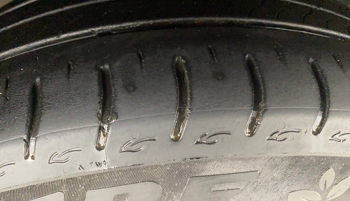 2023 Tata ALTROZ XZA, Petrol, Automatic, 20,744 km, Right Front Tyre Tread