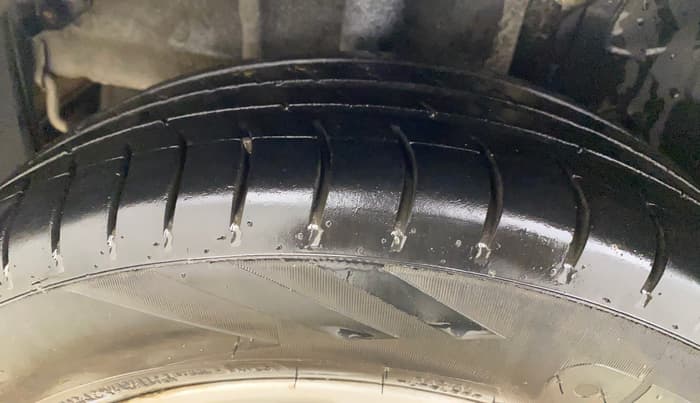 2017 Tata Tiago XZA PETROL, Petrol, Automatic, 81,816 km, Right Rear Tyre Tread