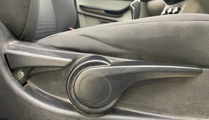 2017 Tata Tiago XZA PETROL, Petrol, Automatic, 81,816 km, Driver Side Adjustment Panel