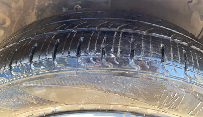 2018 Maruti Celerio VXI, CNG, Manual, 72,758 km, Right Front Tyre Tread