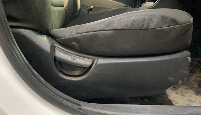 2016 Hyundai Grand i10 SPORTZ 1.2 KAPPA VTVT, Petrol, Manual, 94,743 km, Driver Side Adjustment Panel