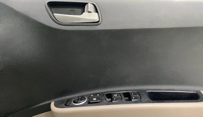 2016 Hyundai Grand i10 SPORTZ 1.2 KAPPA VTVT, Petrol, Manual, 94,743 km, Driver Side Door Panels Control