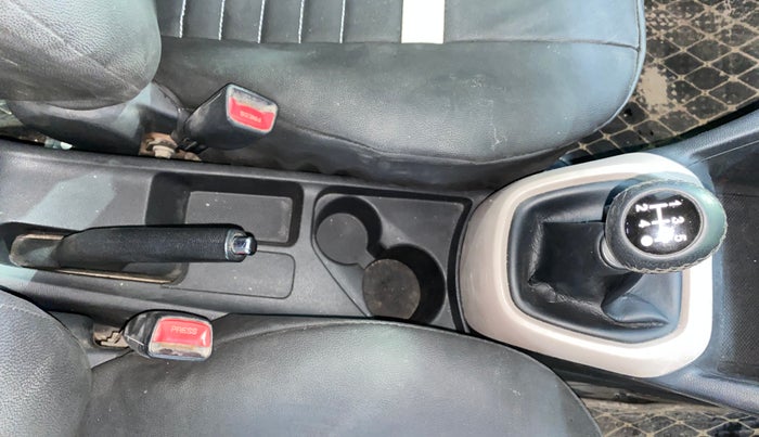 2016 Hyundai Grand i10 SPORTZ 1.2 KAPPA VTVT, Petrol, Manual, 94,743 km, Gear Lever