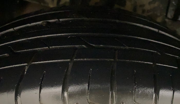 2023 Tata NEXON XZA PLUS LUX SUNROOF DARK PETROL, Petrol, Automatic, 20,080 km, Right Rear Tyre Tread