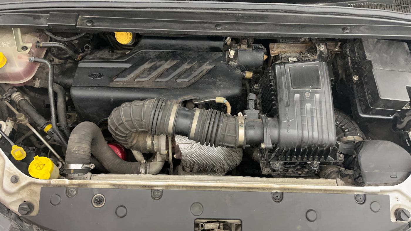 2019 Mahindra MARAZZO M6 7 STR, Diesel, Manual, 1,12,118 km, Engine View